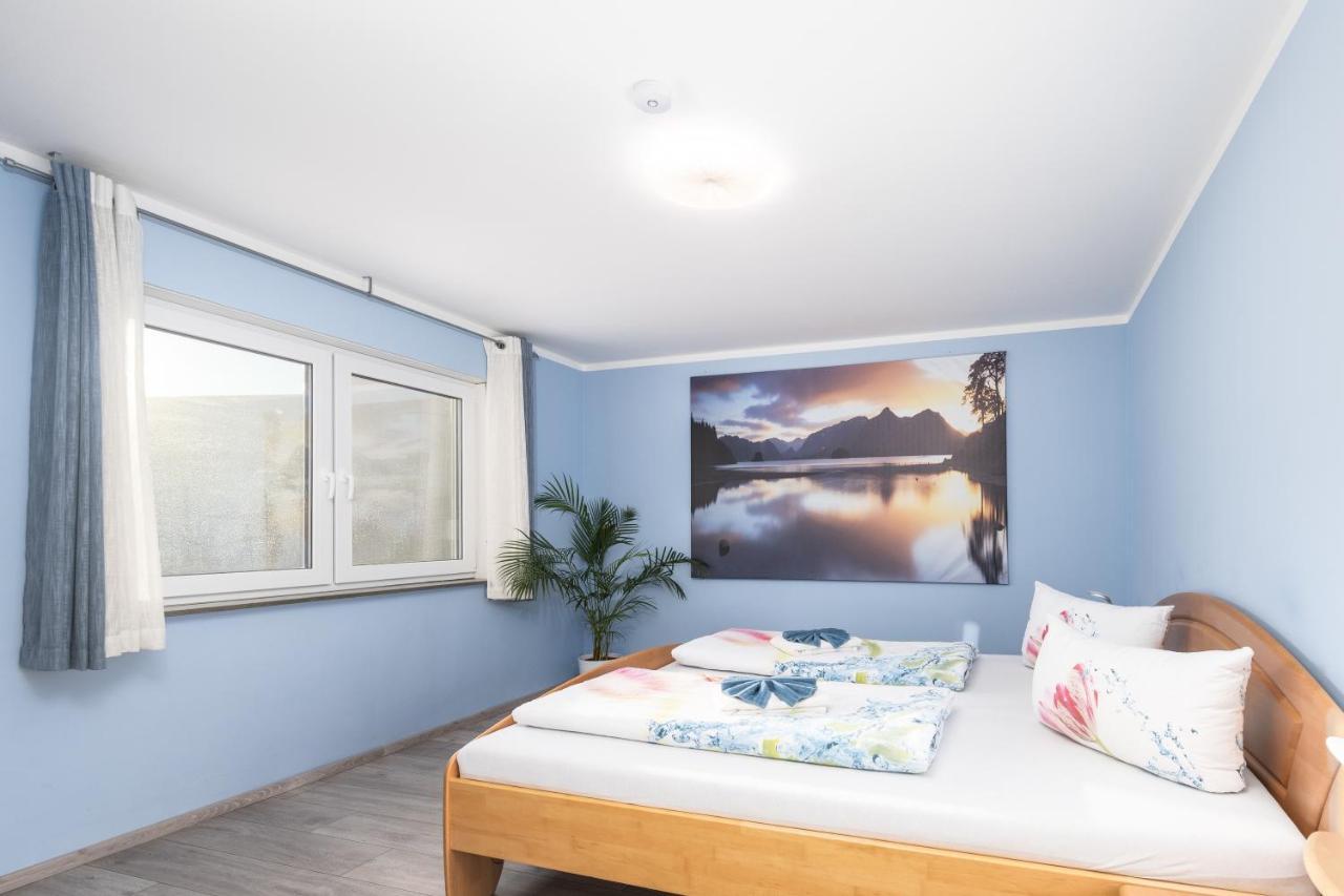 Familienfreundliche 3-Zimmer-Ferienwohnung Saal an der Donau Экстерьер фото